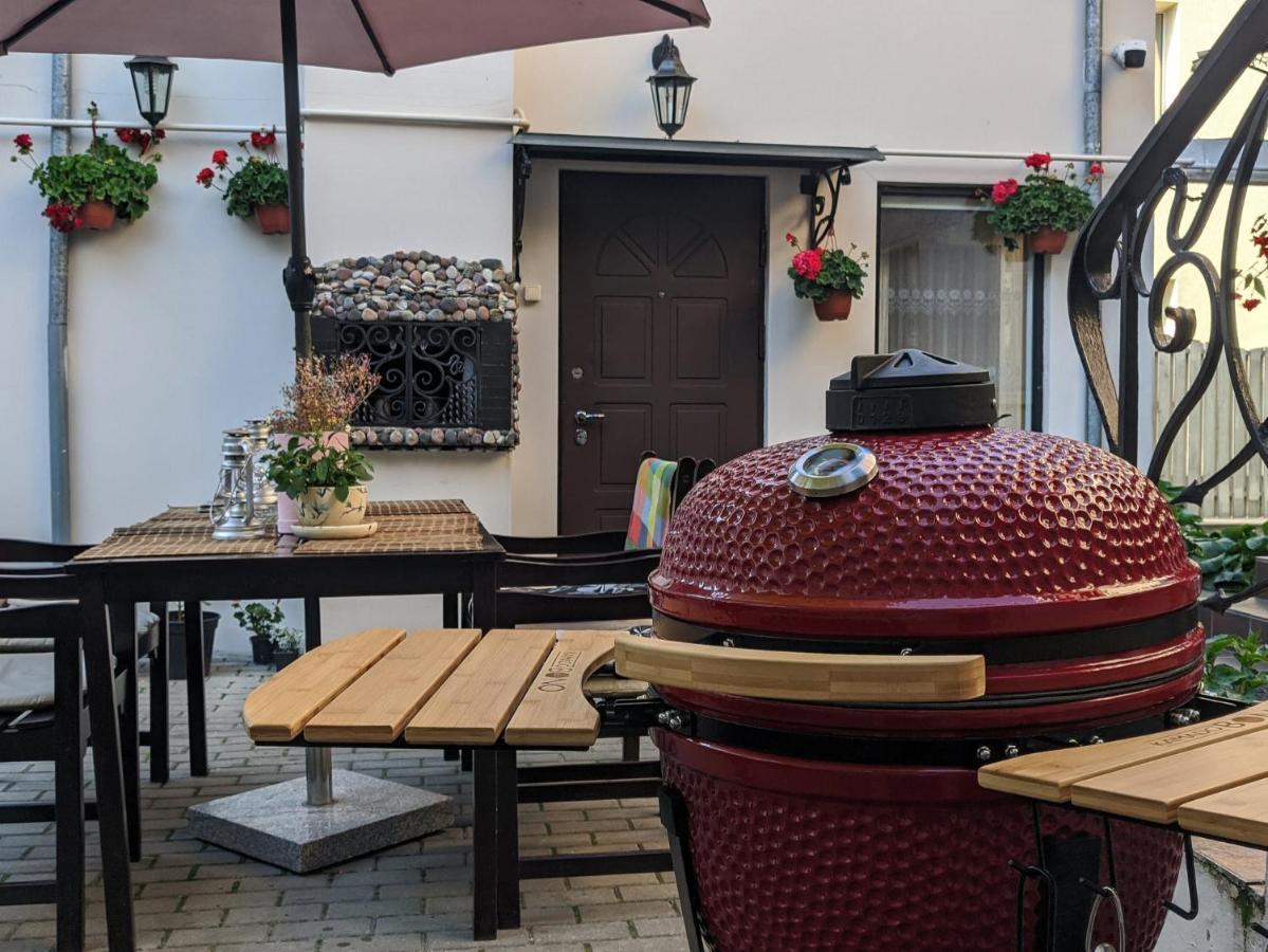 Guest House Nika - Cottages And Rooms In The Heart Of Palanga City Center 外观 照片