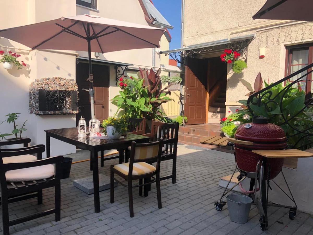 Guest House Nika - Cottages And Rooms In The Heart Of Palanga City Center 外观 照片