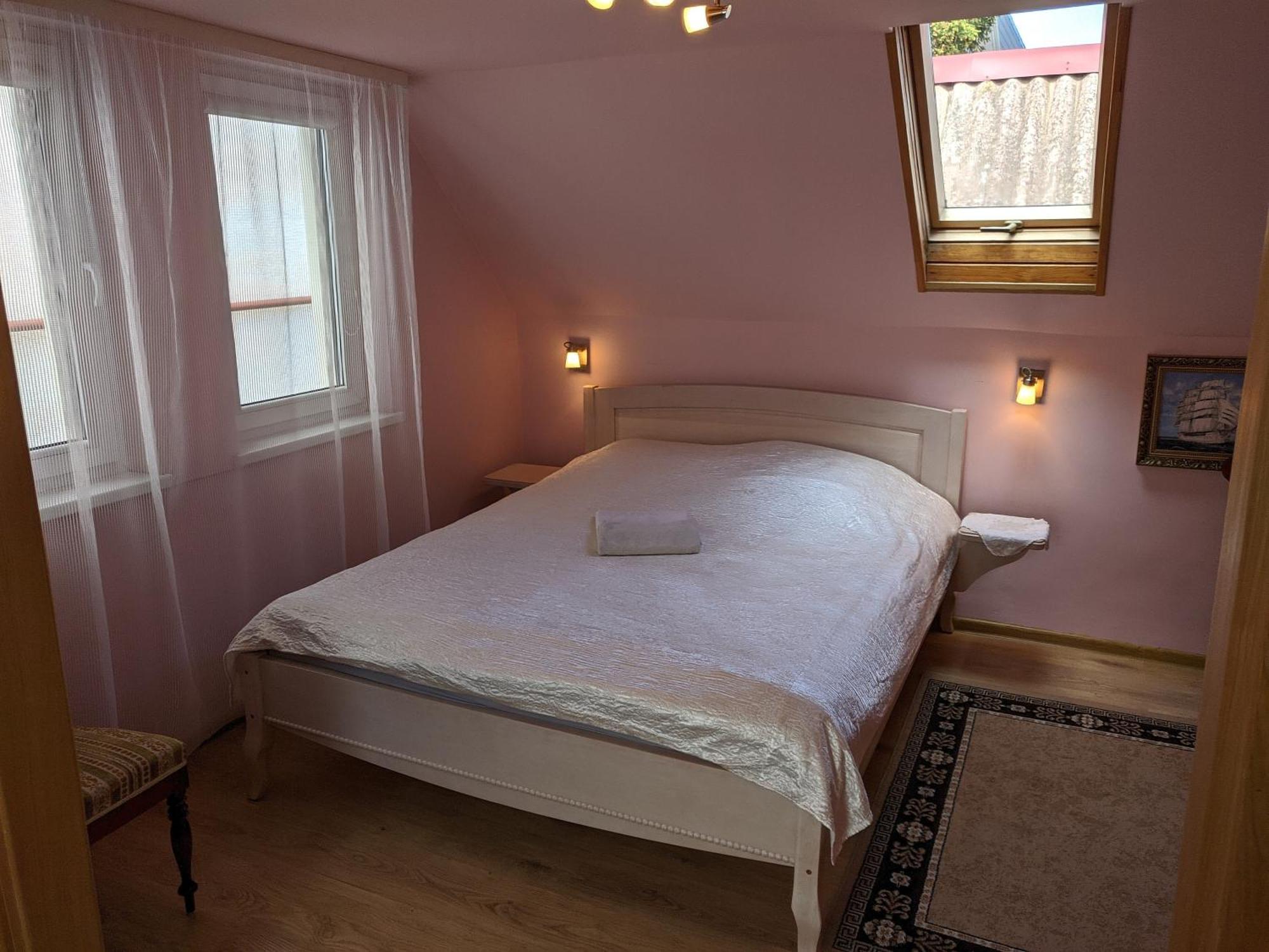 Guest House Nika - Cottages And Rooms In The Heart Of Palanga City Center 外观 照片
