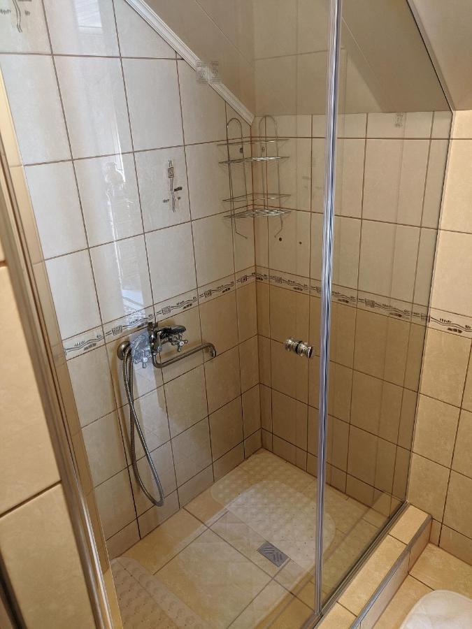 Guest House Nika - Cottages And Rooms In The Heart Of Palanga City Center 外观 照片