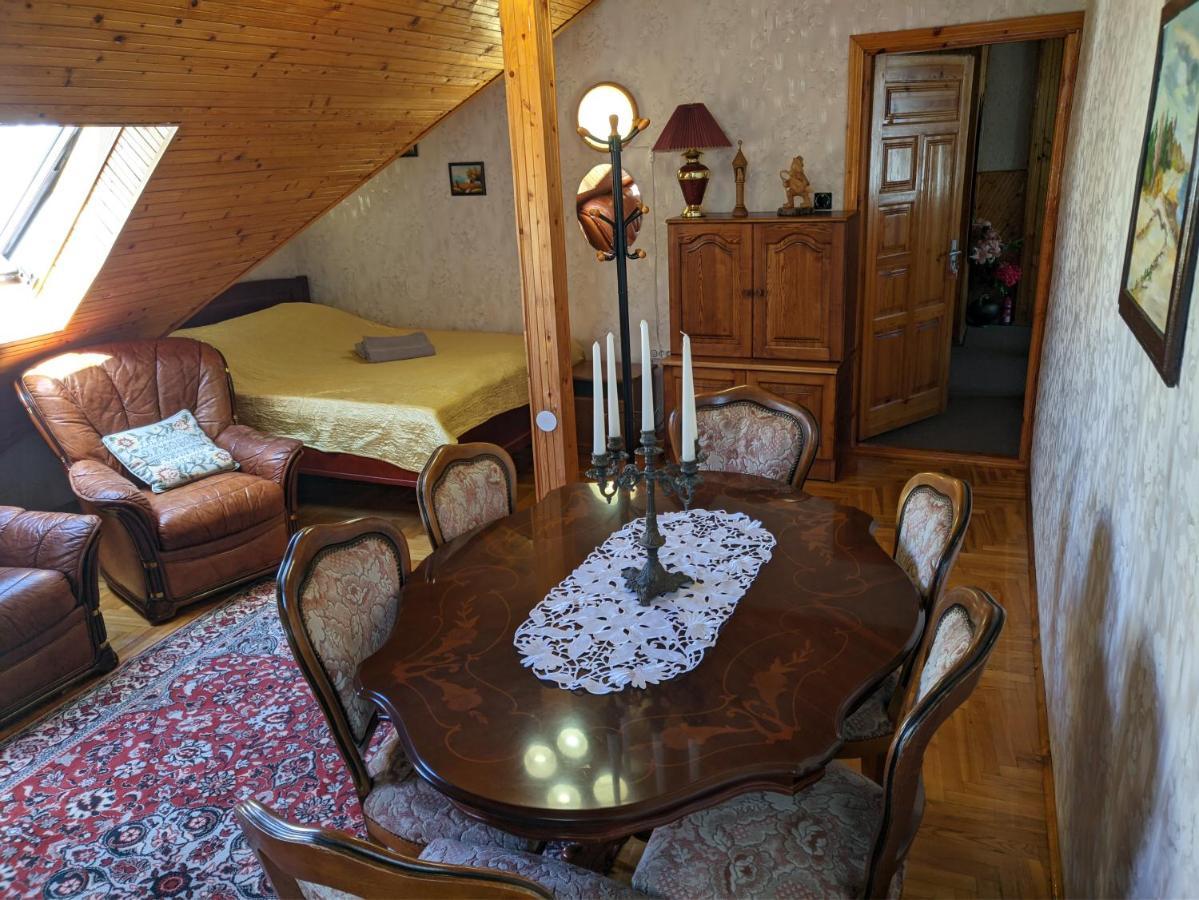 Guest House Nika - Cottages And Rooms In The Heart Of Palanga City Center 客房 照片