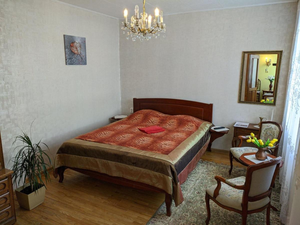 Guest House Nika - Cottages And Rooms In The Heart Of Palanga City Center 外观 照片